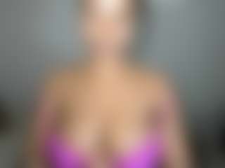Live cam show with ebonydreamiin - BBW on madthumbs