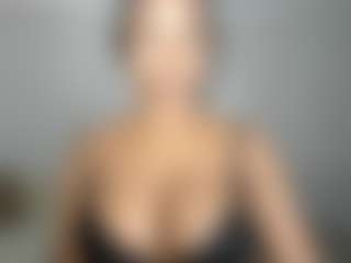 ebonydreamiin's Live Sex Cam Show