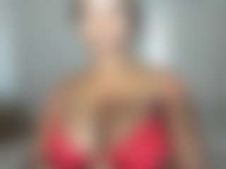Live cam show with ebonydreamiin - Rub on Stripli.com