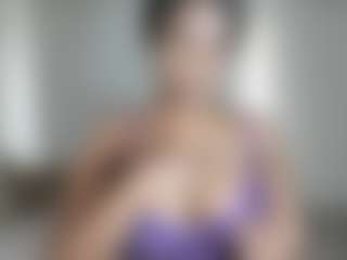 Live cam show with ebonydreamiin - Pornstar Brown Eyes on nudelive.tv