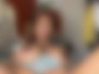 Live cam show with Nia Harriss - Ride on Camsoda