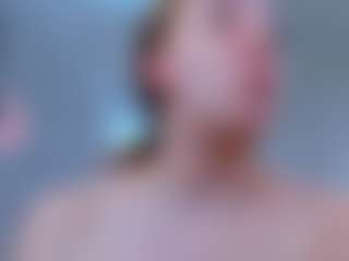 Live cam show with AndreaSvel - Public on fuklive.com