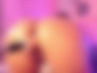 Live cam show with Xime - Smoker on Latina Girls