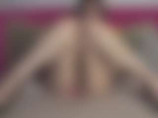 LoriMineli's Live Sex Cam Show