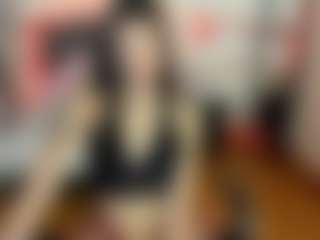Live cam show with Nebulosa - Brown Eyes Asian on Hubzter Live