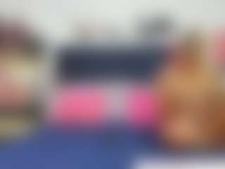 Live cam show with Emmily Giraldo - Implants on TottyGirls