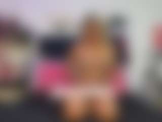 Live cam show with Emmily Giraldo - Double Penetration on Milfs Live