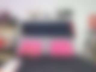 Live cam show with Emmily Giraldo - Grey on Dolls Live
