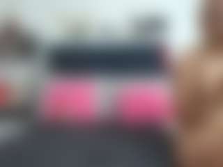 Live cam show with Emmily Giraldo - Grey on instabang