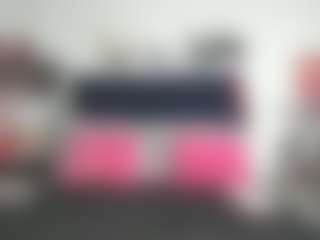 Live cam show with Emmily Giraldo - Grey on hrnylive.com