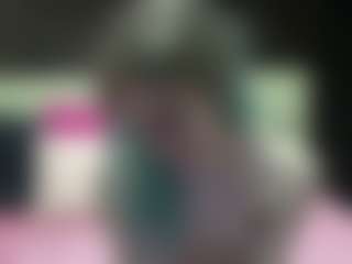Live cam show with Luxskye - Blowjob on Latina Girls