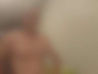 Live cam show with cumzzz2012 - Blowjob on Uber Horny