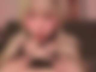 Live cam show with Emily Mills - Naturaleza on Hubzter Live