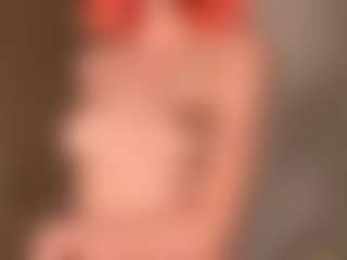 Live cam show with Emily Mills - Naturaleza on xplaylive.com