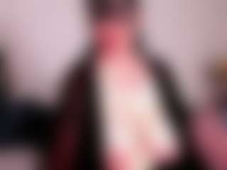 Live cam show with MiraYoung - Oil on TeamSkeetLive
