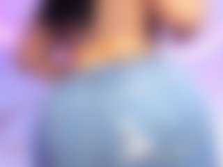 Live cam show with HeidiFoxxx - Bedroom on TeamSkeetLive