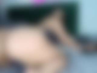 Live cam show with miss-dulce - Suck on TeamSkeetLive