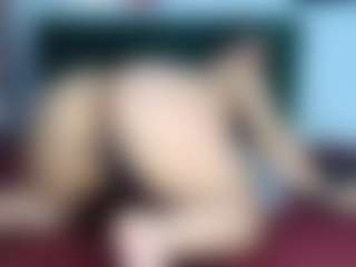 Live cam show with miss-dulce - Suck on Camsoda