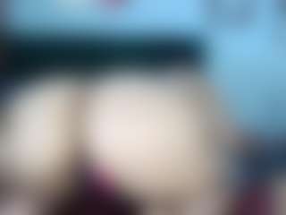 Live cam show with miss-dulce - Suck on Camsoda Late Night