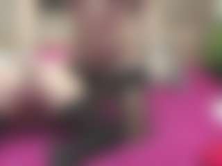 Live cam show with SarahDreamy - Blonde Hair on AdultVida.com