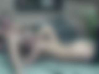 Live cam show with SarahDreamy - Cum on Gym Cam Girls