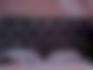 Andrea-Belucci MILF webcam performer live streaming