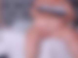 Andrea-Belucci's Live Sex Cam Show