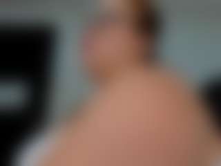 Andrea-Belucci's Live Sex Cam Show