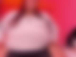 Live cam show with Andrea-Belucci - Red Hair MILF on Dare Cams
