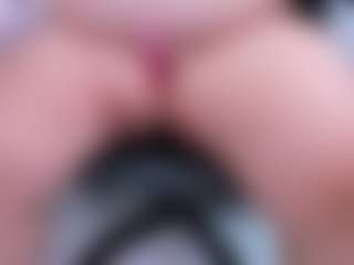 Andrea-Belucci's Live Sex Cam Show