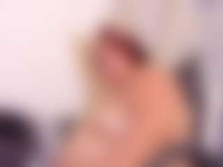 Live cam show with Andrea-Belucci - Red Hair MILF on Free Soda