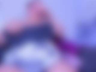 Andrea-Belucci MILF webcam performer live streaming