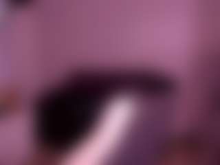 Andrea-Belucci MILF webcam performer live streaming