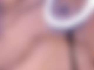 Live cam show with Andrea-Belucci - Red Hair MILF on Camsoda