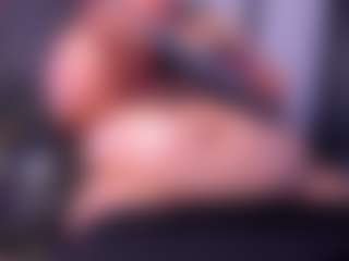 Live cam show with Andrea-Belucci - Red Hair MILF on WildCum