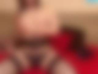 Live cam show with KendraLucks - Wife on TeamSkeetLive