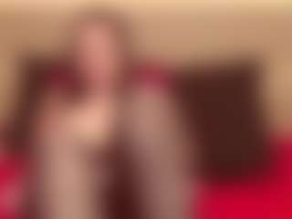 Live cam show with KendraLucks - Green Eyes on liverealitysex.com