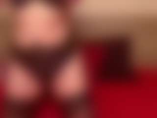 Live cam show with KendraLucks - Housewife on Dolls Live
