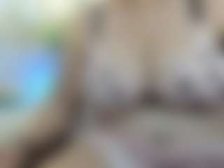Live cam show with Carla Jones - Living Room on CamClone
