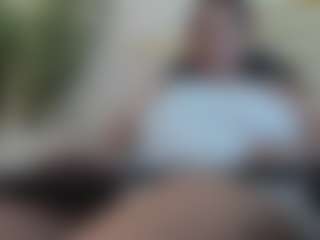 Live cam show with Carla Jones - Thong on CamwithHer