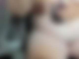 Live cam show with Danna s - Oil on Camsoda