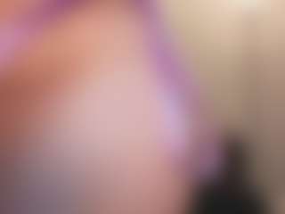 Live cam show with CAMILA - Blonde Hair on AdultVida.com