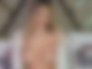 Live cam show with MishelleB - Findomme on Fit Hotties