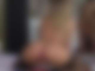 Live cam show with MishelleB - Fingerass on madthumbs
