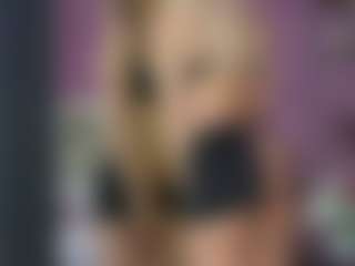 Live cam show with MishelleB - Findomme on Mixed Magazine Live