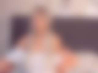 Live cam show with Scarleet - Rubia on Mixed Magazine Live