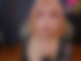Live cam show with Zelda11 - Living Room on thefappeningchat.com