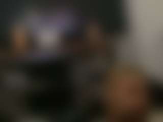 zepipe17's Live Sex Cam Show
