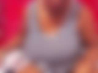 Live cam show with Wonderful Diana - Black MILF on Camsoda