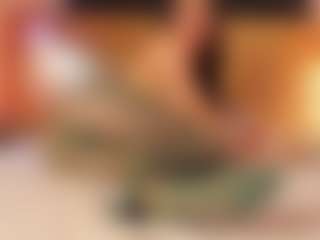Live cam show with riley-bensongh - Brown Hair on Mixed Magazine Live